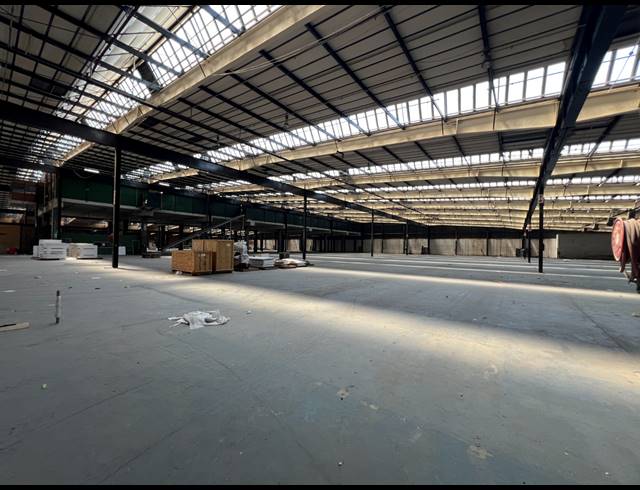 32,965M² WAREHOUSE TO LET IN ROODEKOP